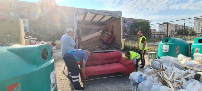 Campanie de ridicare gratuită a deșeurilor voluminoase, în municipiul Hunedoara