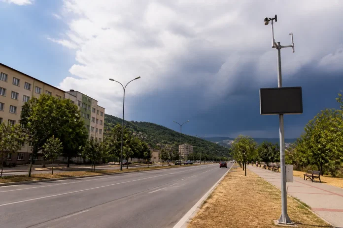 Cod galben de caniculă în Hunedoara luni. ANM anunță ploi și răcire de marți