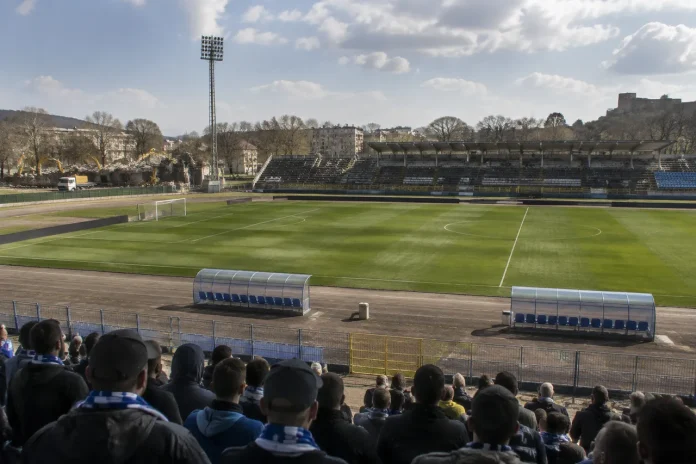 Arena din Hunedoara își ia rămas-bun cu un amical între Corvinul și Șelimbăr