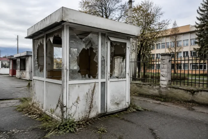 Chioșcul abandonat din Vulcan, vandalizat după ce a rămas nefolosit