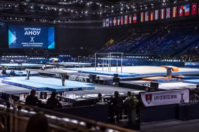 Cinci gimnaste pregătite la Deva intră în cursa mondială de la Rotterdam