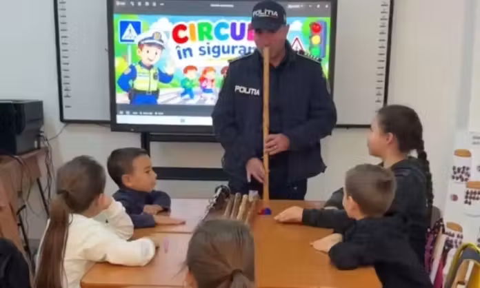 La Câmpu lui Neag, polițiștii au predat regulile rutiere cu ajutorul cavalului
