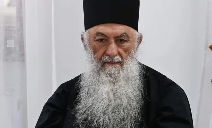 Părintele Zaharia Zaharou revine la Deva cu o conferință despre renașterea duhovnicească