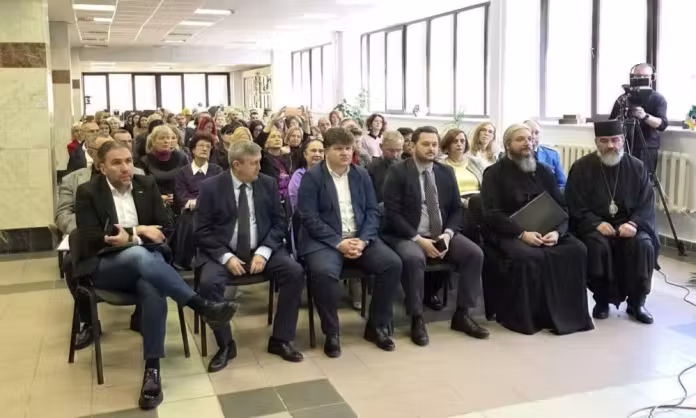 Petroșani găzduiește discuții despre dependențe și sprijinul pentru familiile afectate