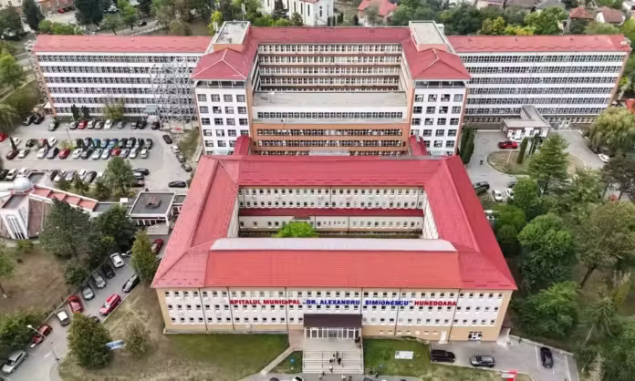 Șantierul de la Spitalul din Hunedoara a fost deblocat. Ce lucrări mai sunt de făcut